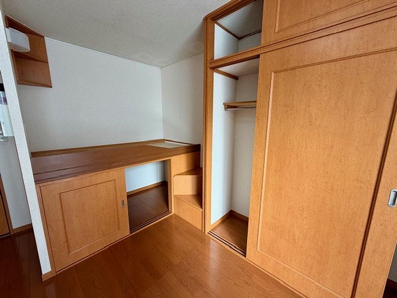 レオパレスガーデンハウス 寝室