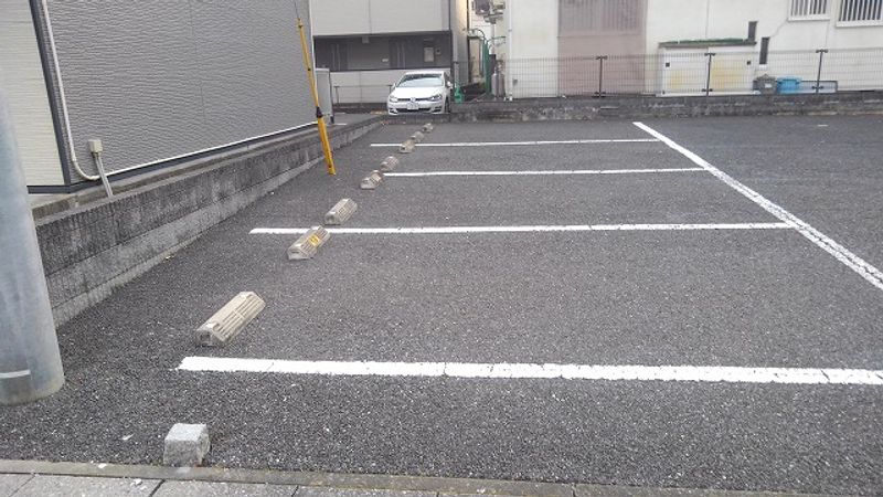 レオパレスシンシアⅡ 駐車場