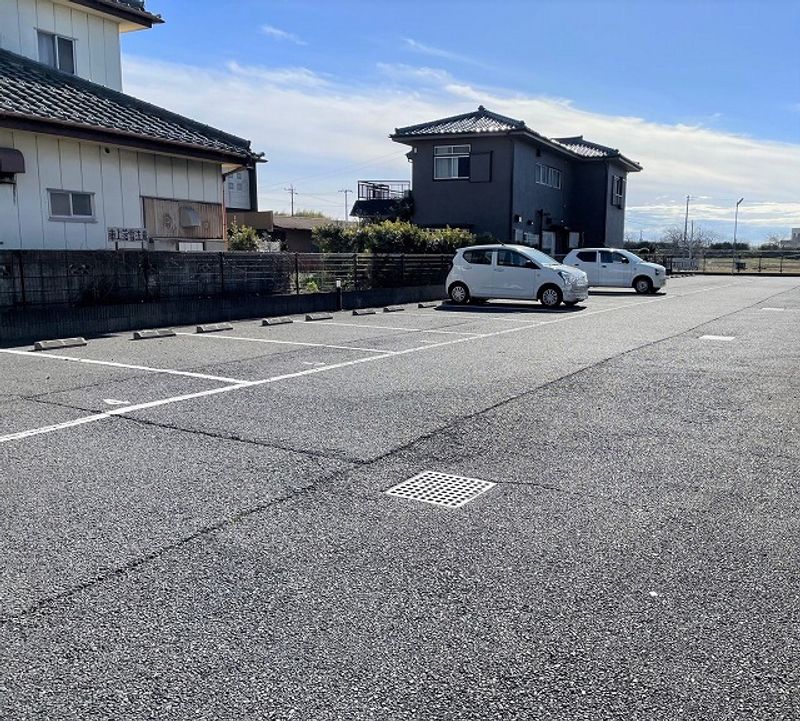 レオパレスコスモエステートＡ 駐車場