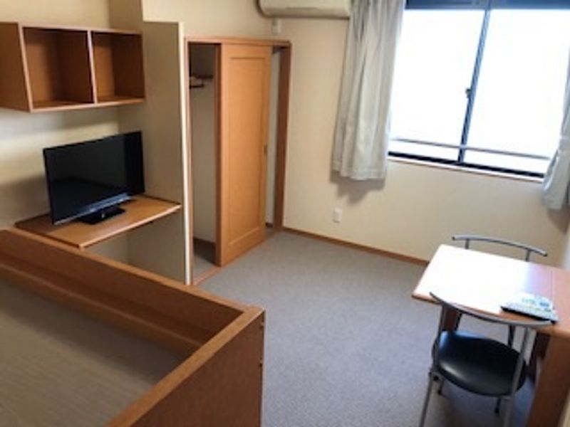レオパレスかがやき 居間