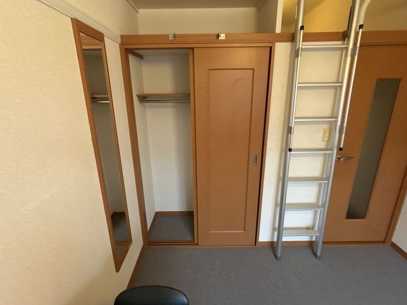 レオパレスクレール岸町 収納