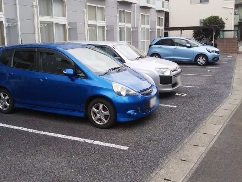 レオパレスサンブリッジⅦ 駐車場