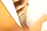 レオパレスあきつ 玄関