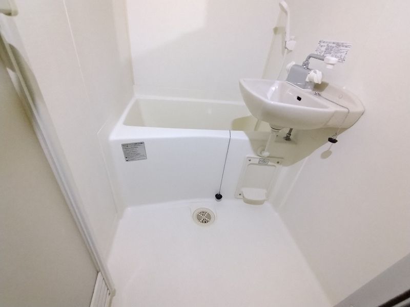 レオパレスアルテ駒沢大学 風呂