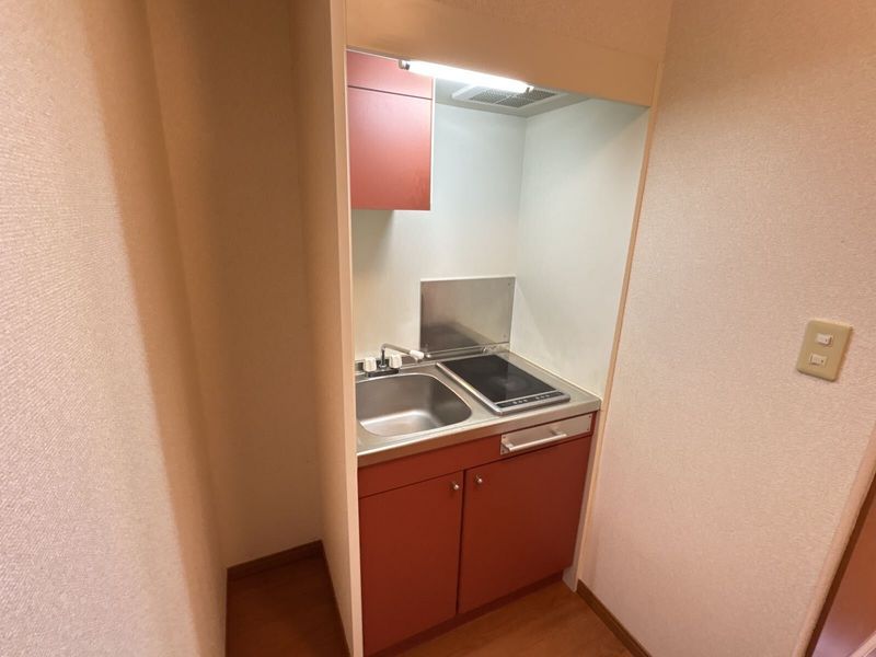 レオパレスラポール キッチン