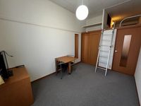 レオパレス緑ヶ丘 居間
