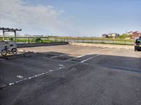 レオパレスユズキ 駐車場