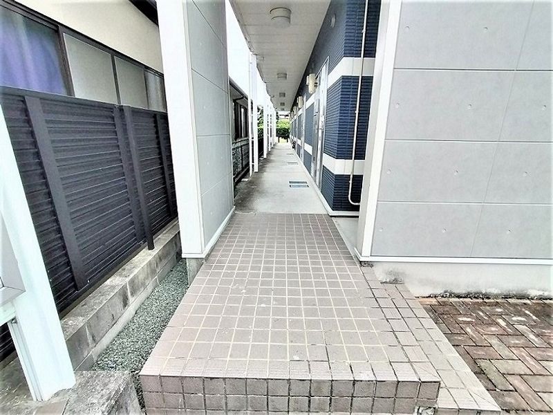レオネクストメゾンメルヴェイユ ロビー