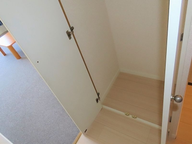 レオパレスドミールⅡ 収納