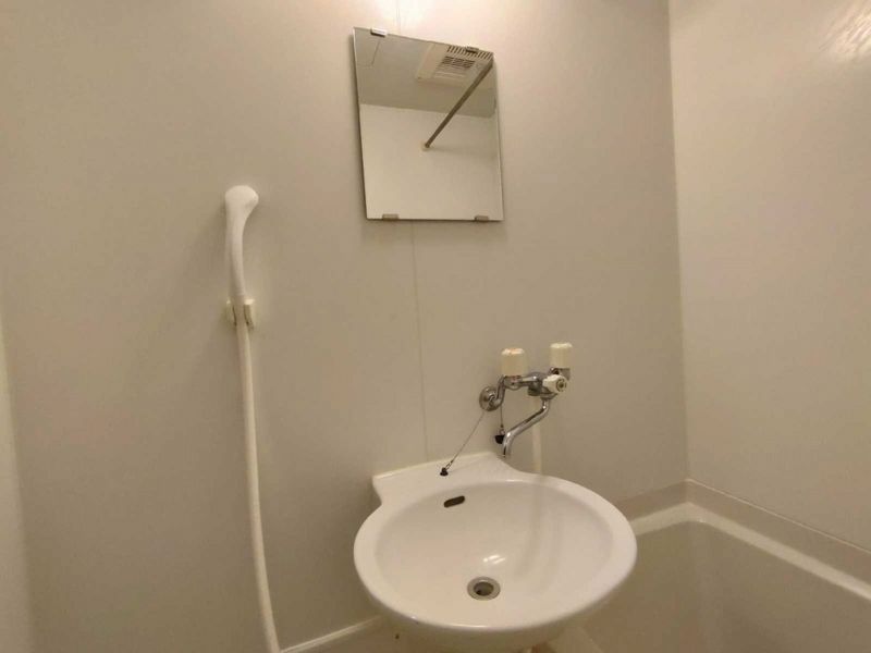 leopalace Oksim Bồn rửa mặt