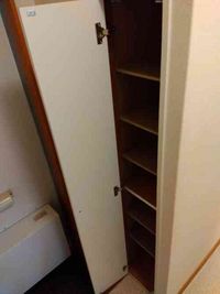 レオパレスサツキⅡ 玄関