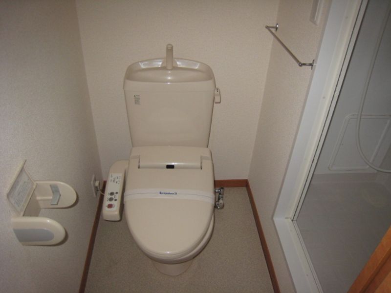 レオパレスクノモト トイレ