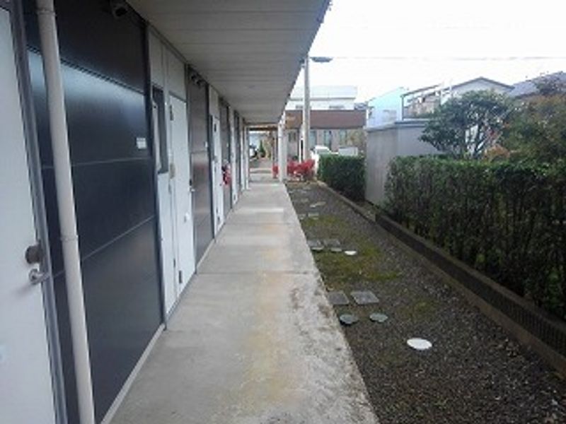 レオパレスどりーむＳ エントランス