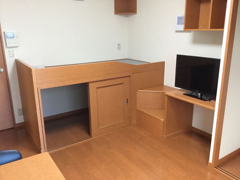 レオパレスルミエール　パレス 居間