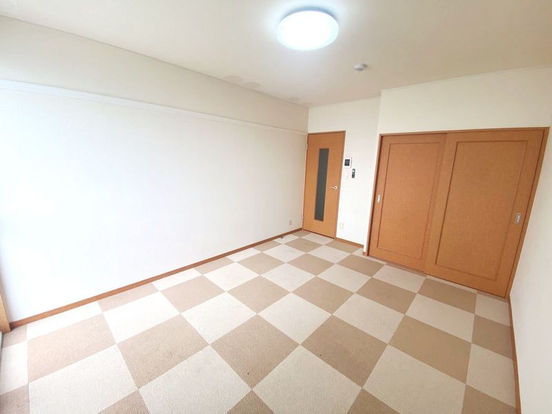 レオパレス大塩 居間