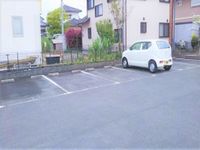 レオパレスシンフォニーくまの 駐車場
