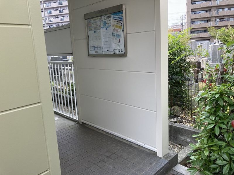 レオパレスＴｓｕｓｈｉｍａ エントランス