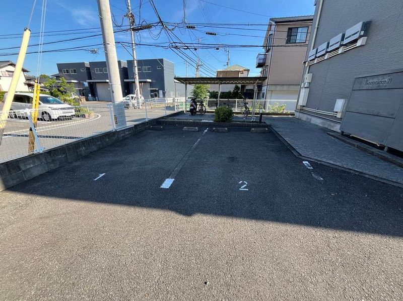 レオパレスＦ５６ 駐車場