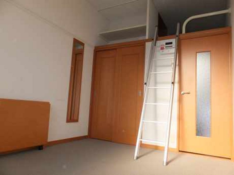 レオパレス北本 居間