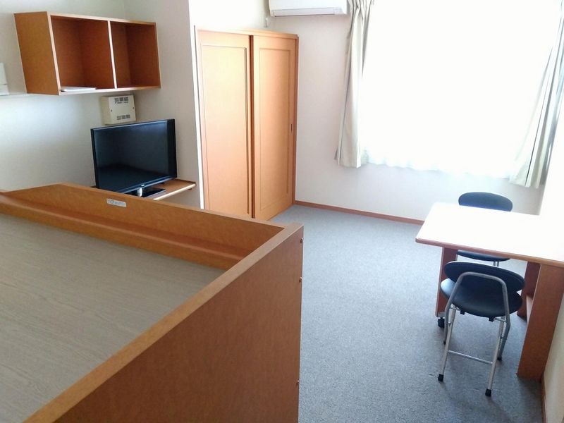 レオパレスフリューゲルⅡ 居間