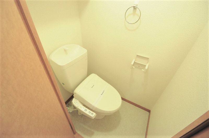 レオパレスはばたけⅡ トイレ
