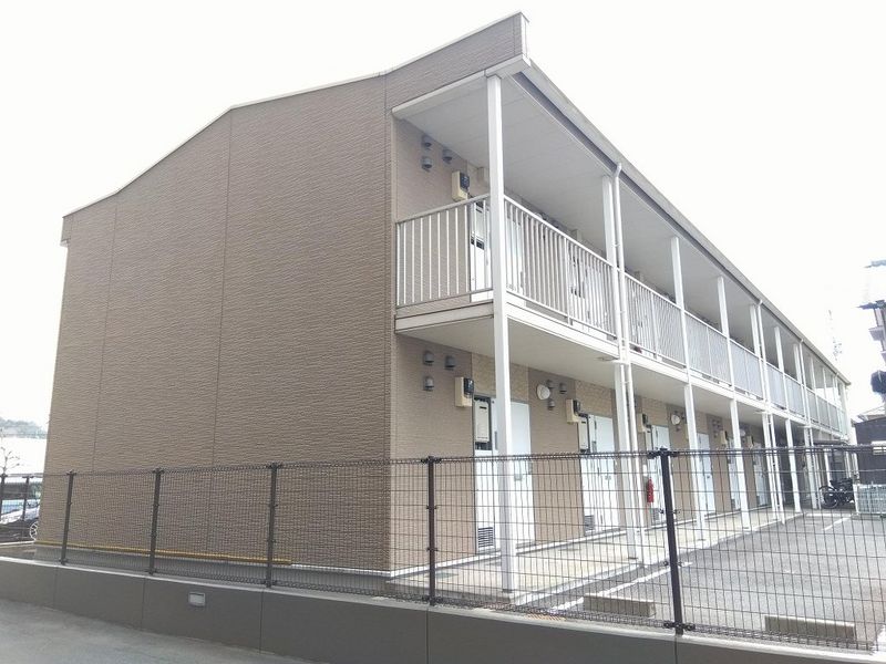 レオパレス富 外観