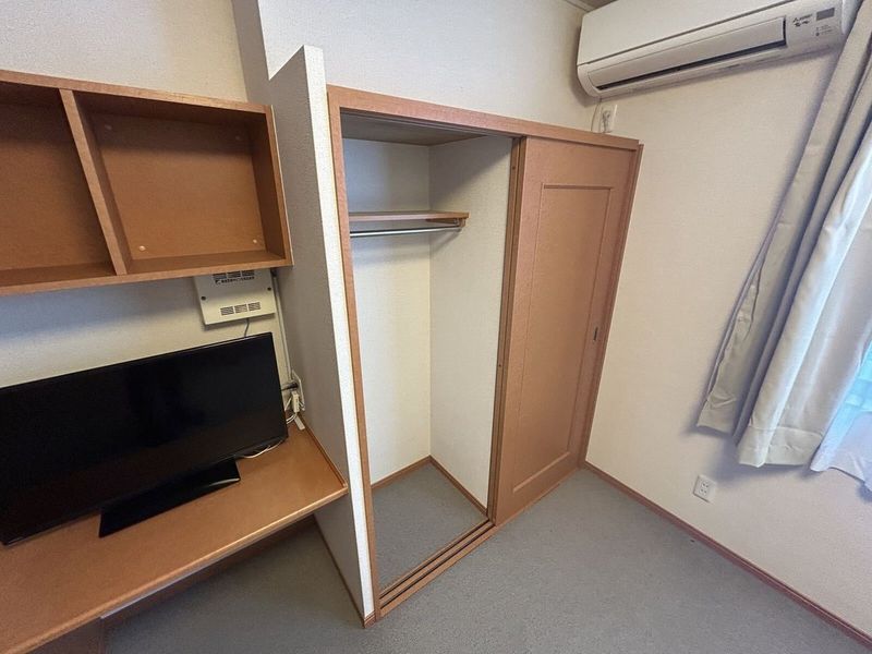 レオパレススカイピア 収納