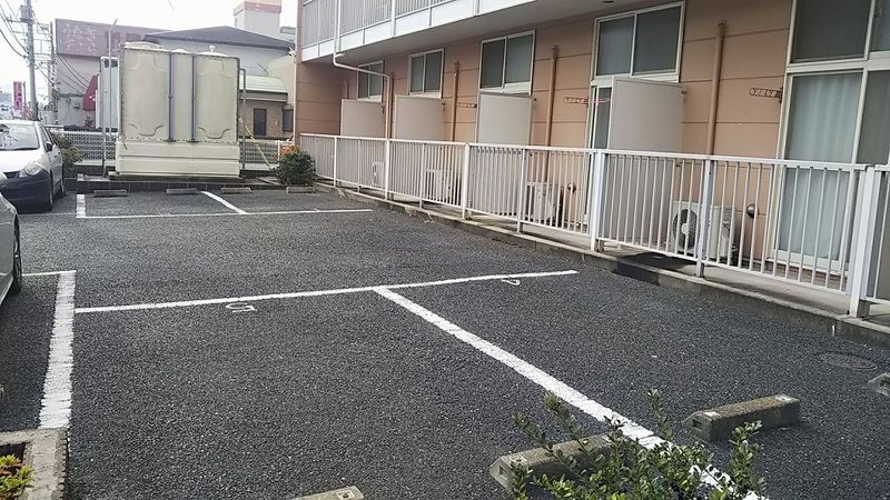 レオパレスグリーンシティ 駐車場