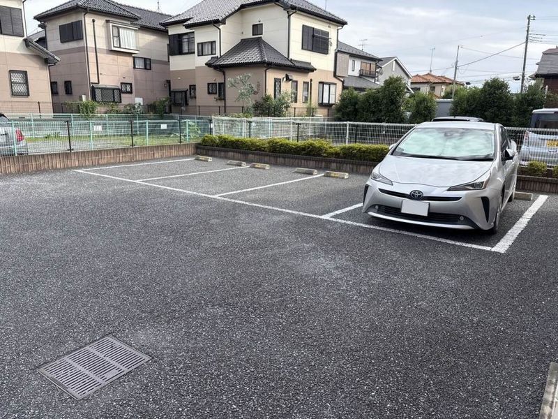 レオパレスＭ＆Ａフォースイ 駐車場