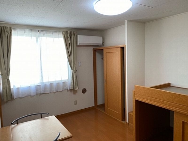 レオパレスれんげそう 収納