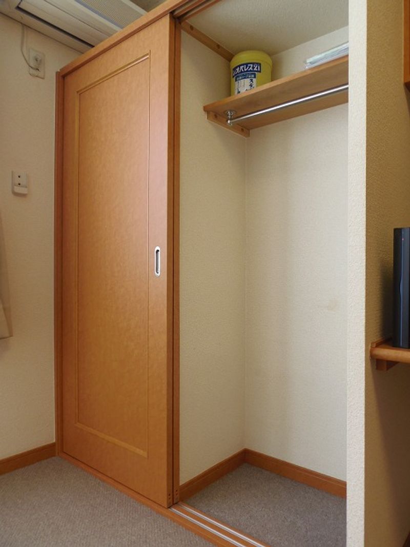 レオパレスウイング　みちづか 収納