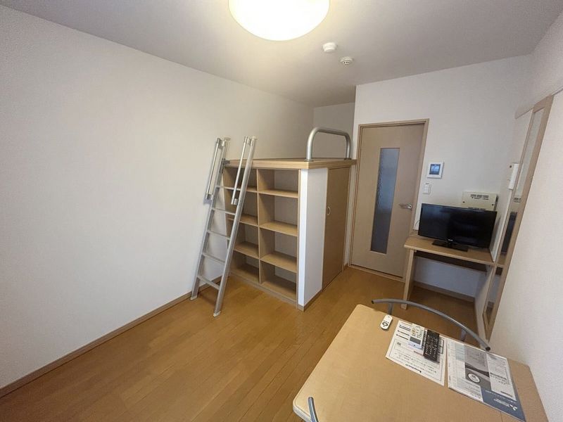 レオパレスＶＩＥＷ矢剣 居間