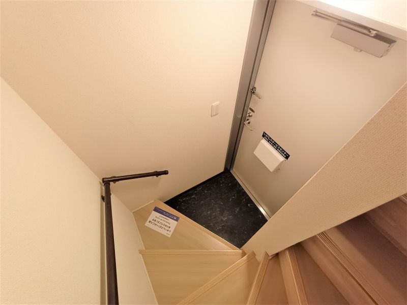 LEONEXT Karen 玄关