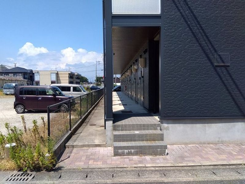 レオパレスクイール堀川 共用部分