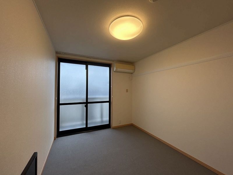 レオパレスＳＨＩＢＩＲＡＫＩ 居間