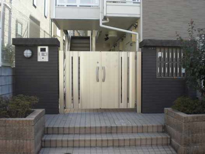 レオパレス大井 エントランス