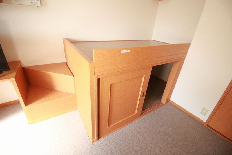 レオパレスプレミール 寝室