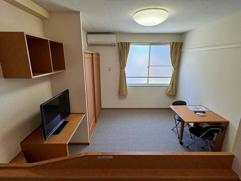 レオパレスプチＭ 居間