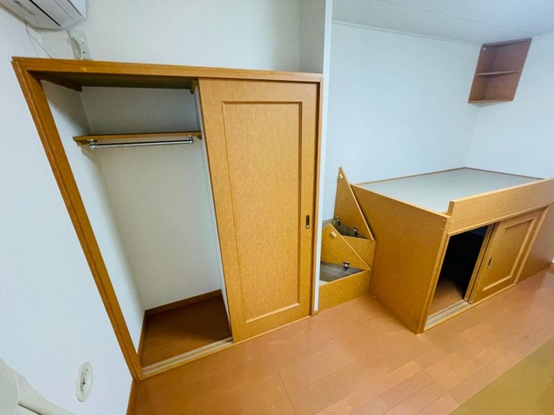 レオパレスアーク 収納