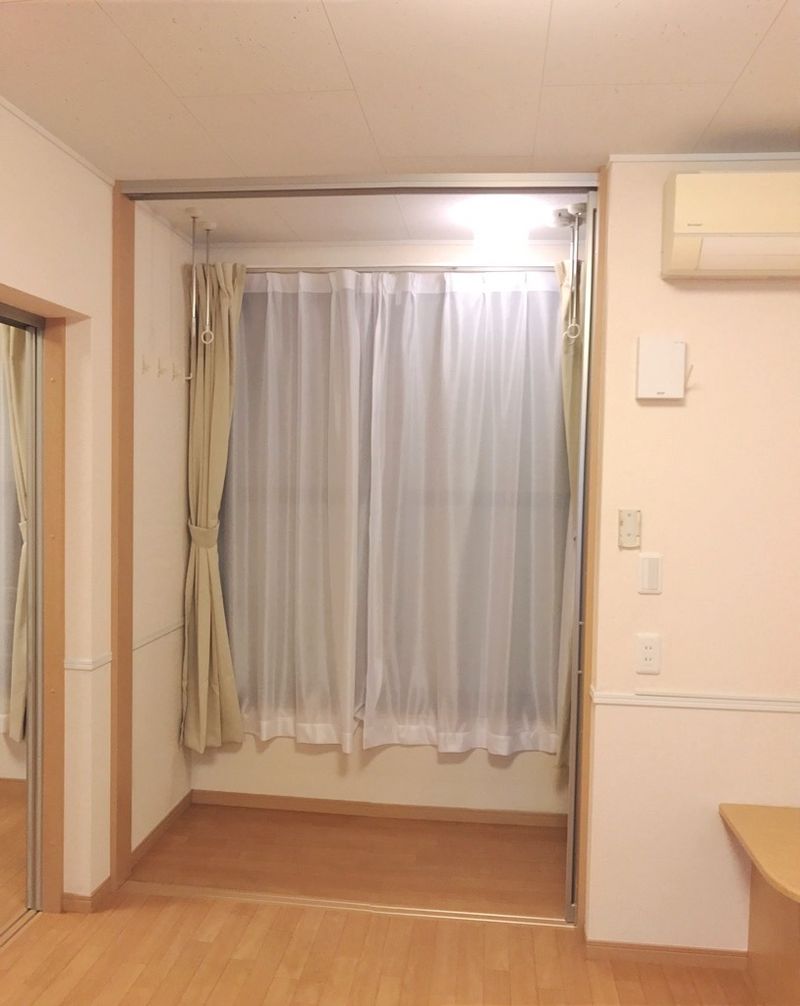 レオパレスラ　グレージュ 居間