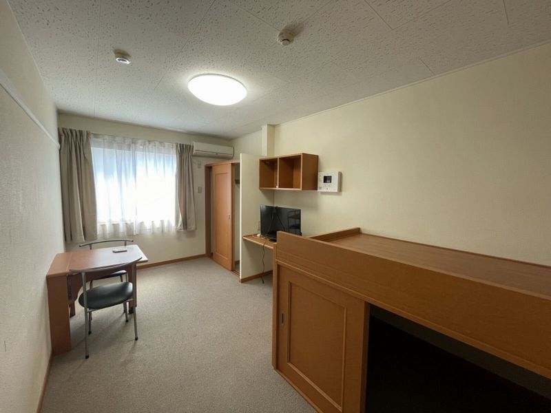 レオパレスＮＡＧＡＫＵＲＡ 居間