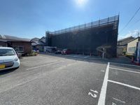 レオパレスミレニアムＭ 駐車場