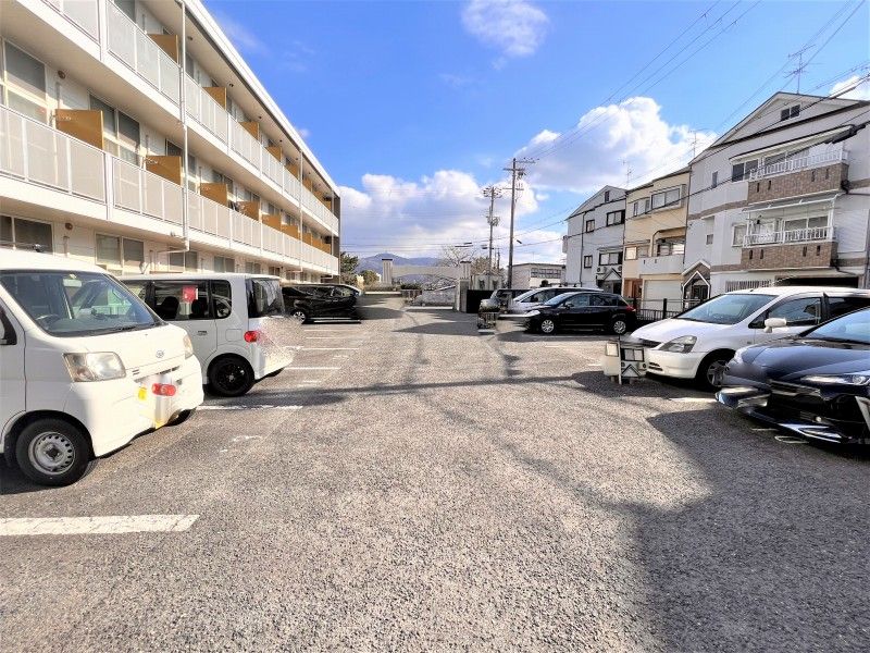 レオパレスサン・ビレッジⅡ 駐車場