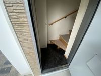 レオネクストアゴーラ 玄関