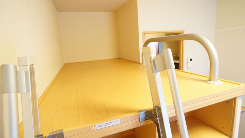 レオパレスフォーマルハウト 居間
