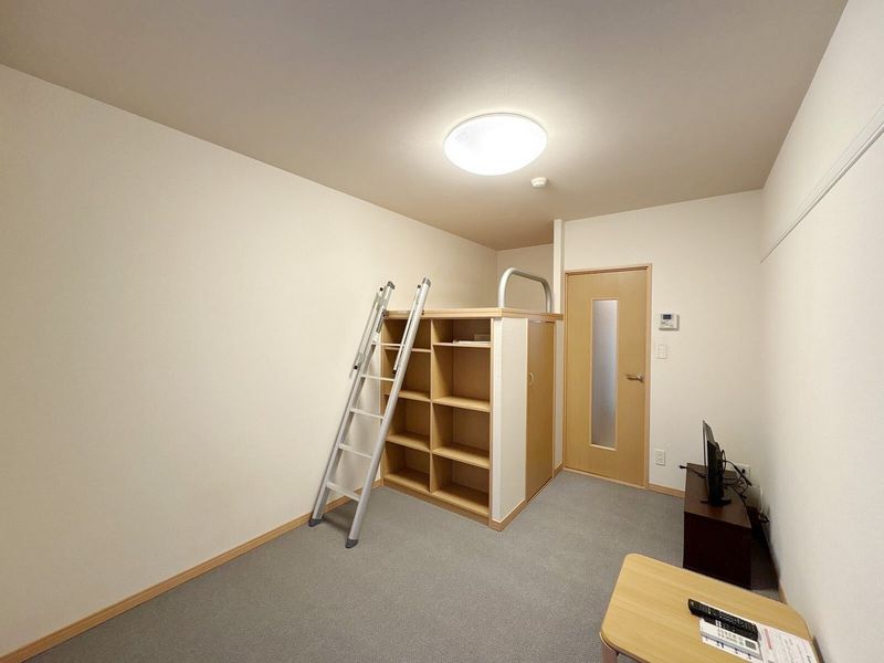 レオパレスプレステージ草加 居間