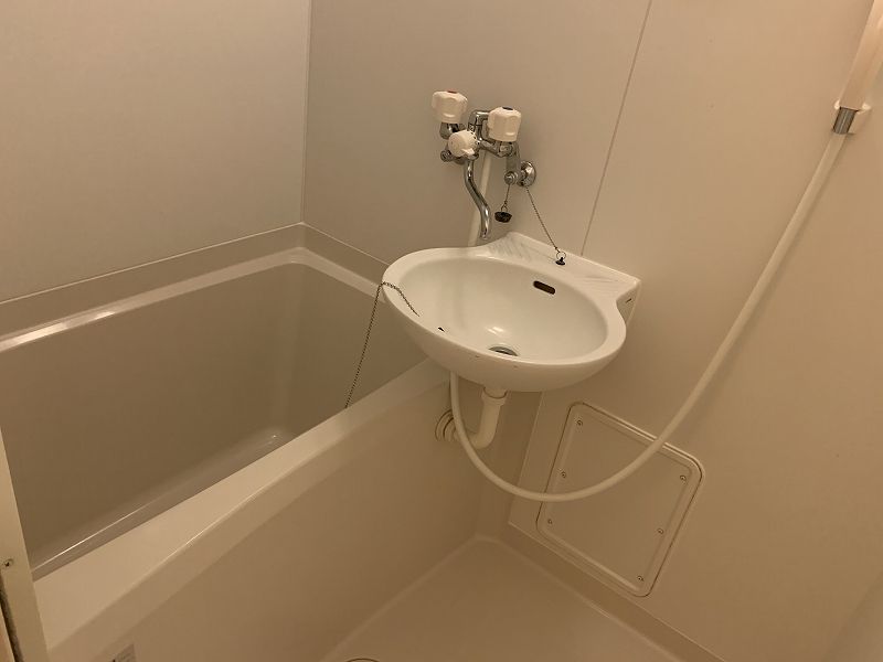レオパレス若草 風呂