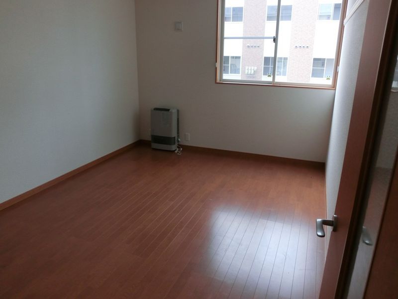 レオパレス三共２２ 居間