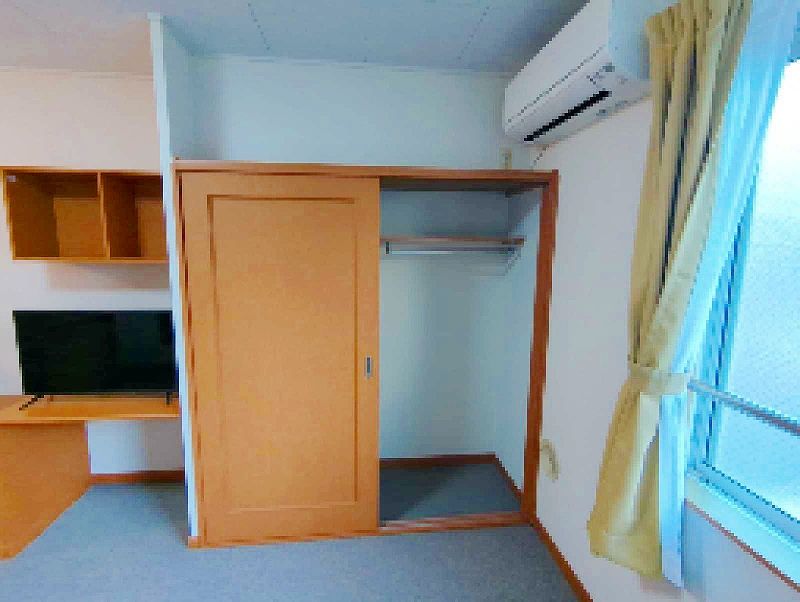 レオパレス文理台 収納