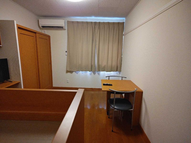 レオパレス馬木 居間